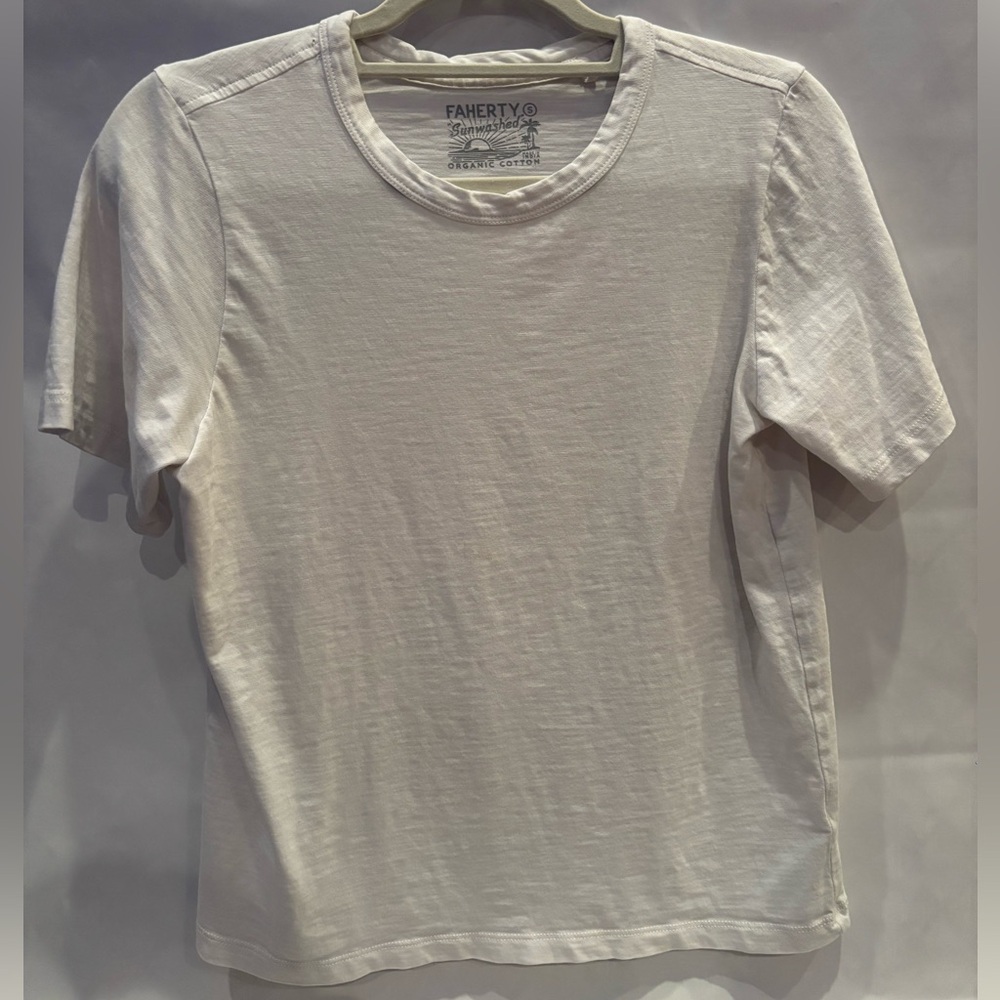Faherty Sunwashed Essentials Short-Sleeve Tee
